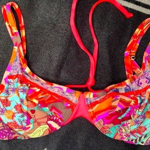 Med Maaji bikini top